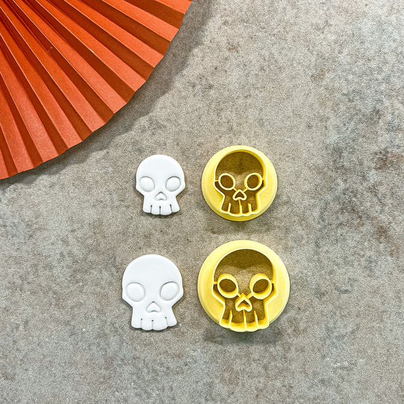 1 in, 1.25 in Embossed Skull Clay Cutter Set