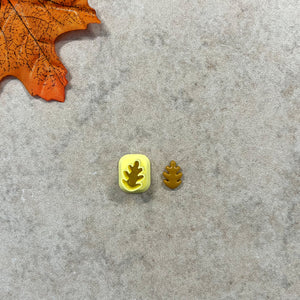 0.5 in Fall Leaf Stud Clay Cutter