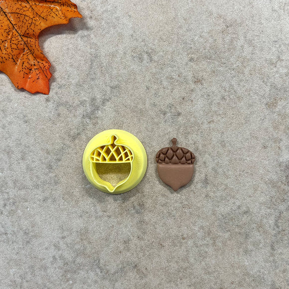 1 in Embossed Acorn Clay Cutter